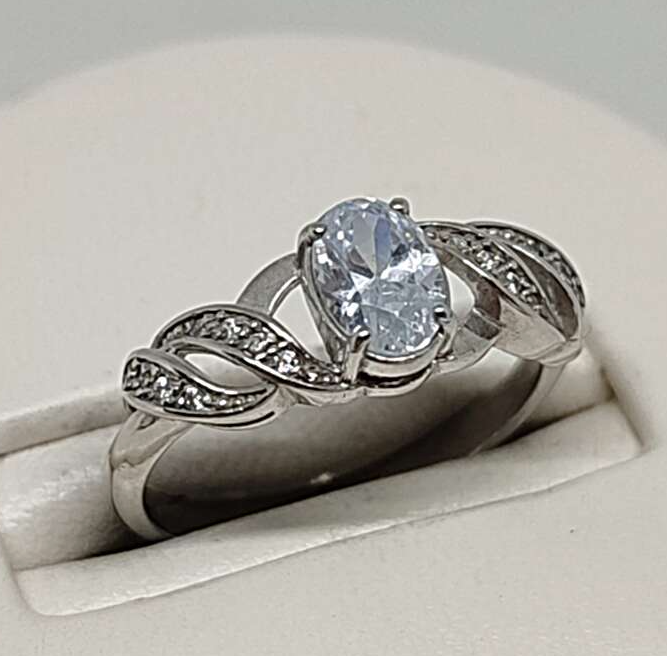 Серебряное кольцо с цирконием (33476223) 0