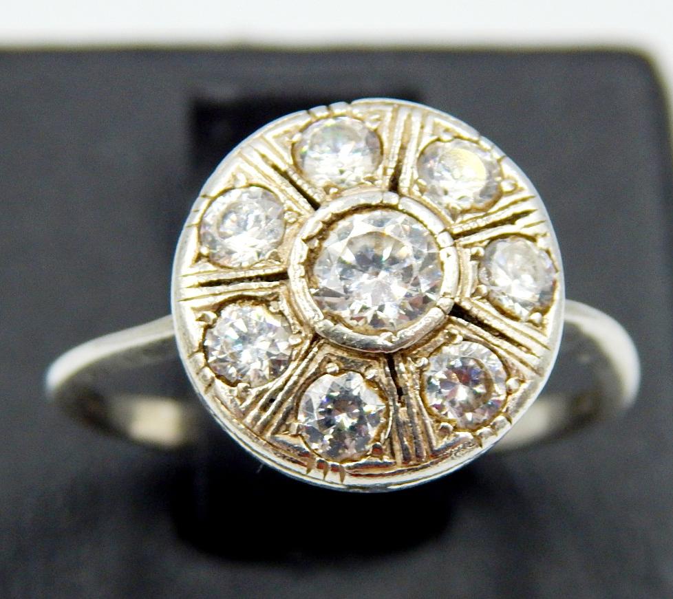 Серебряное кольцо с цирконием (32935958) 0