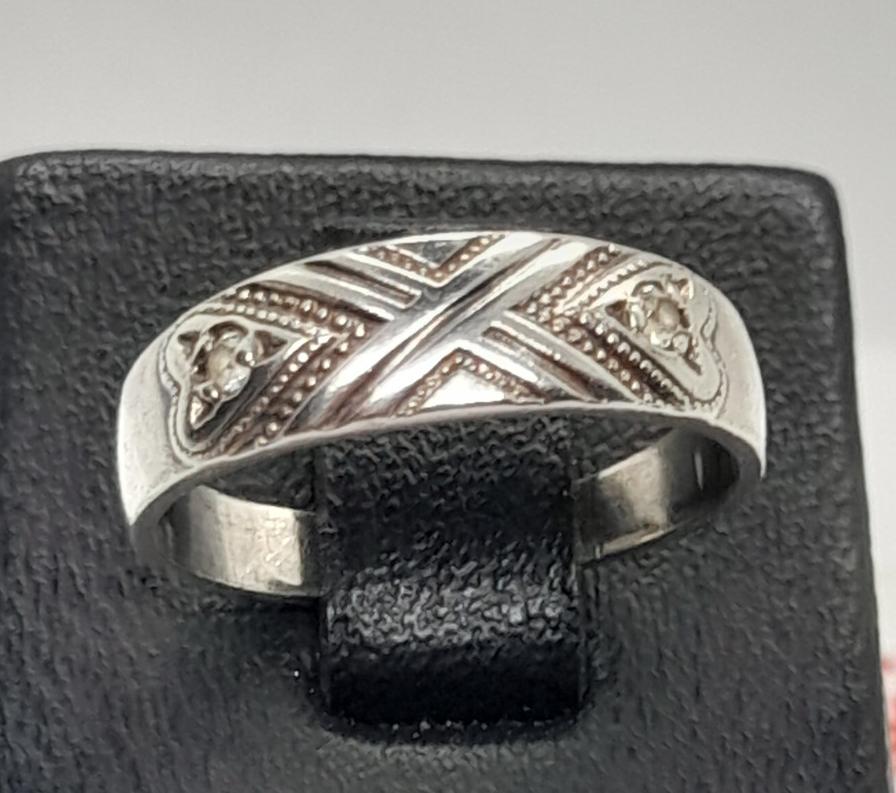 Серебряное кольцо с цирконием (31765084) 0