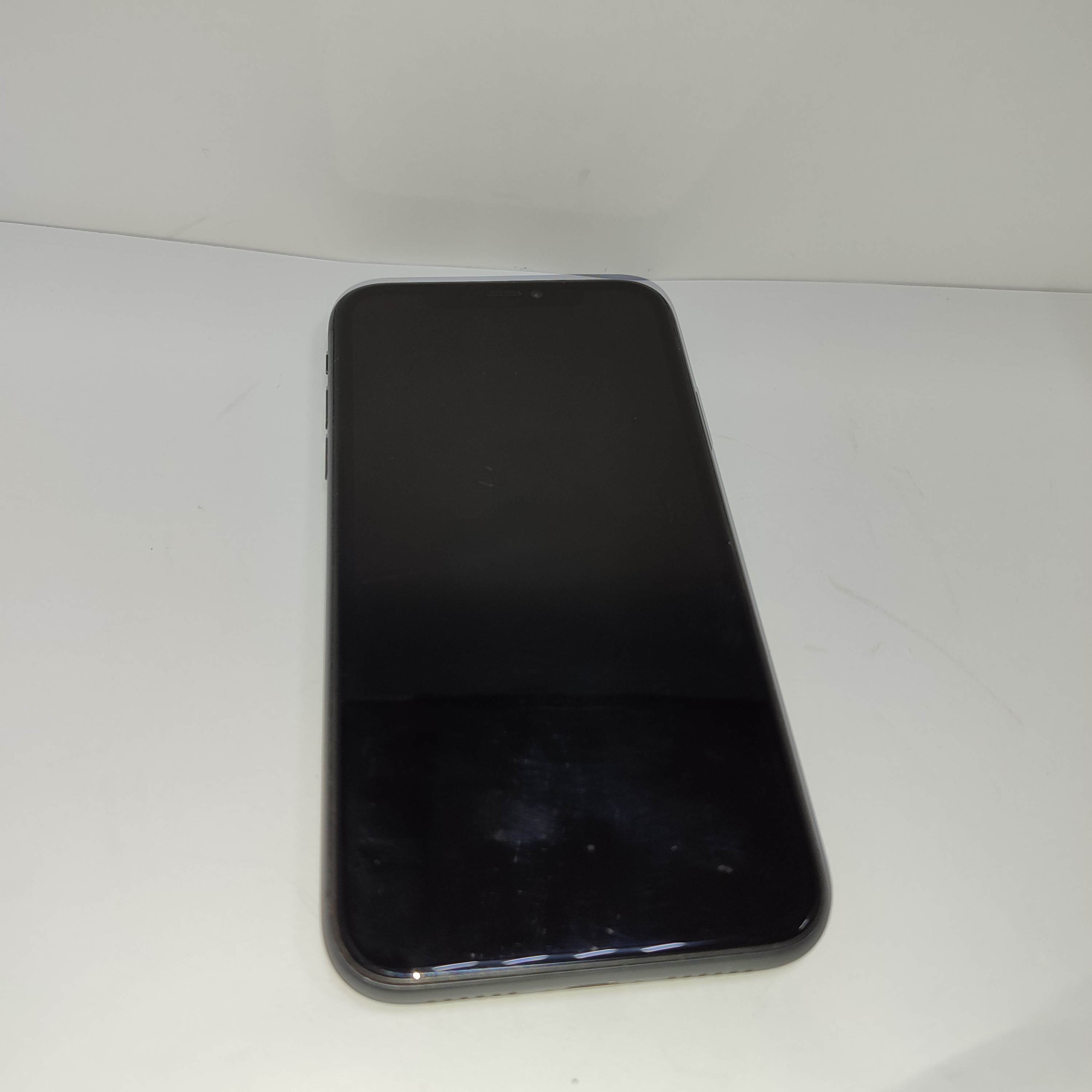 Apple iPhone 11 64GB Black (MWLT2) 12