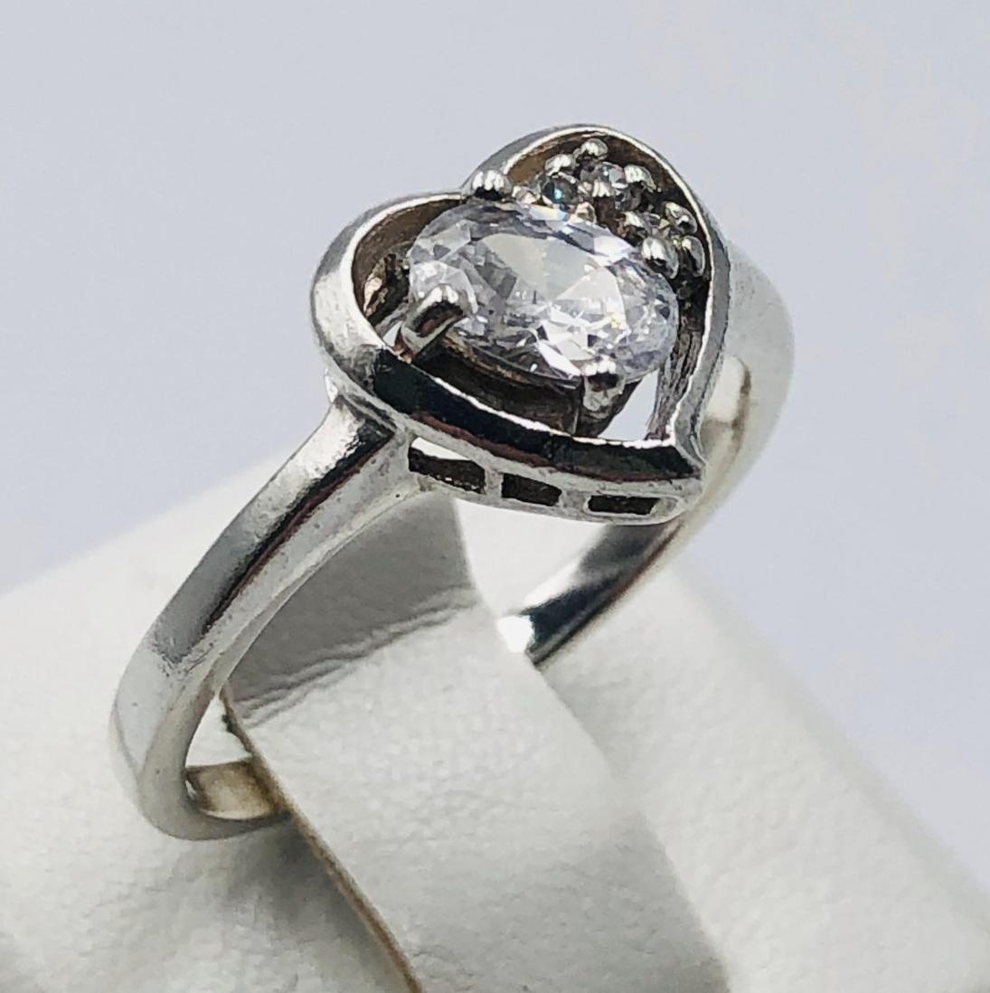 Серебряное кольцо с цирконием (33894506) 0