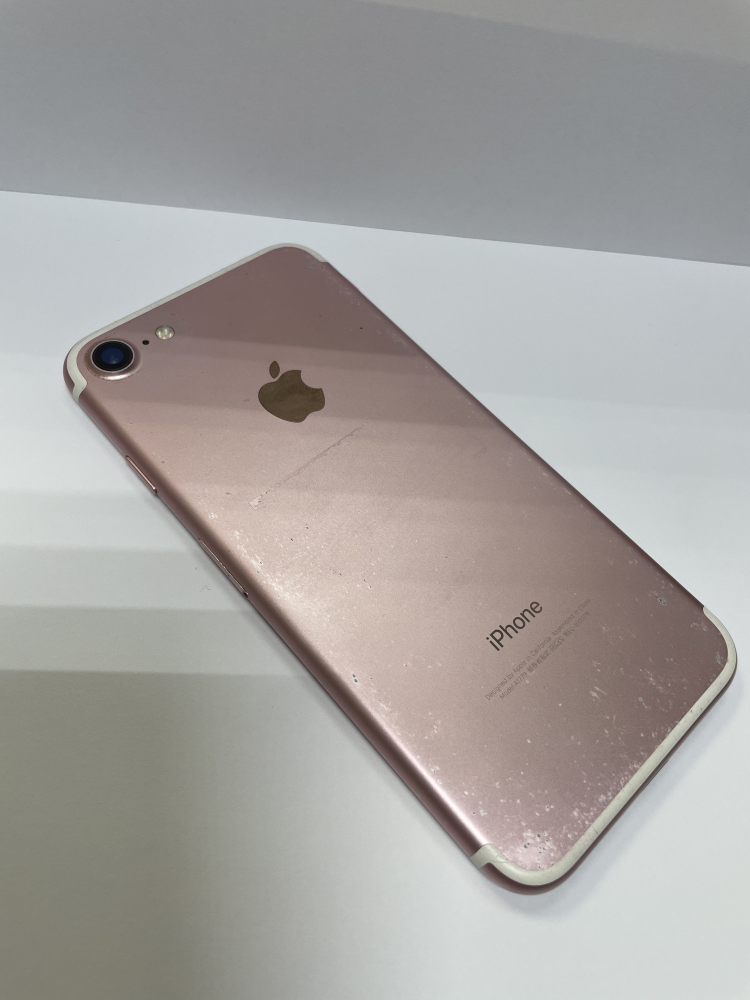 Apple iPhone 7 128Gb Rose Gold (MN952) 2
