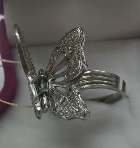 Серебряное кольцо с цирконием (33590907) 0