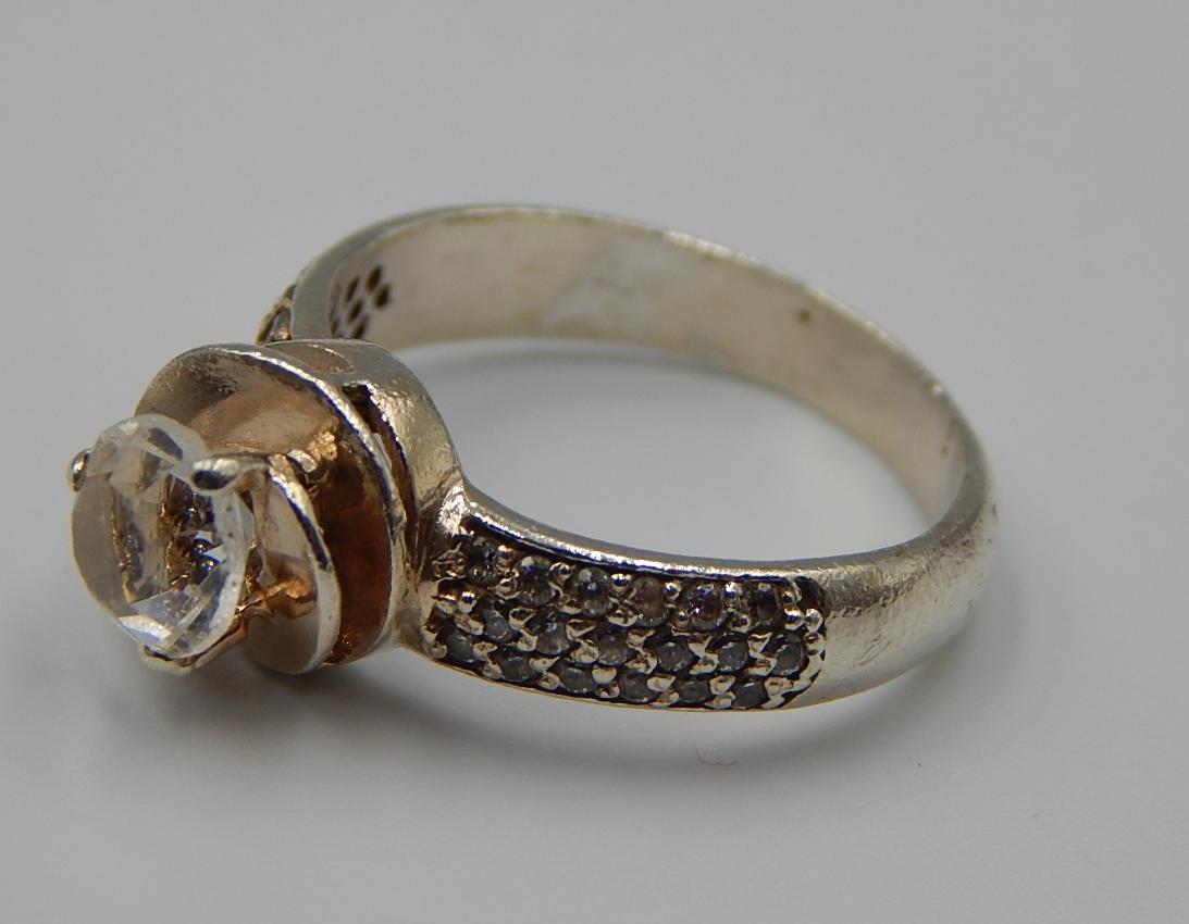 Серебряное кольцо с цирконием (32419076) 2