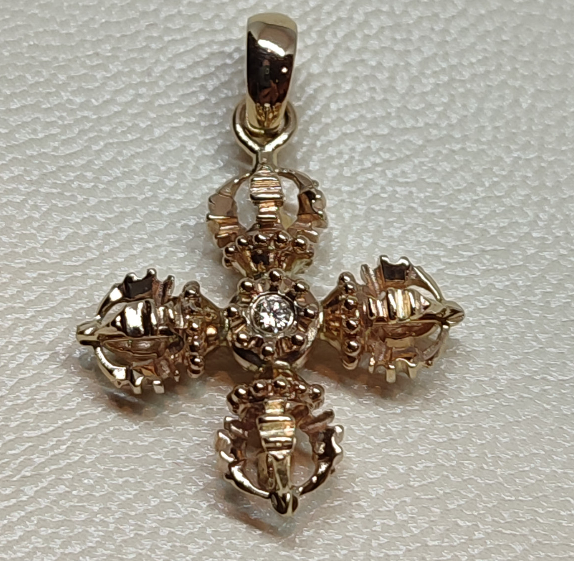 Підвіс-хрест із червоного та жовтого золота з діамантом (-ми) (28913606)  0