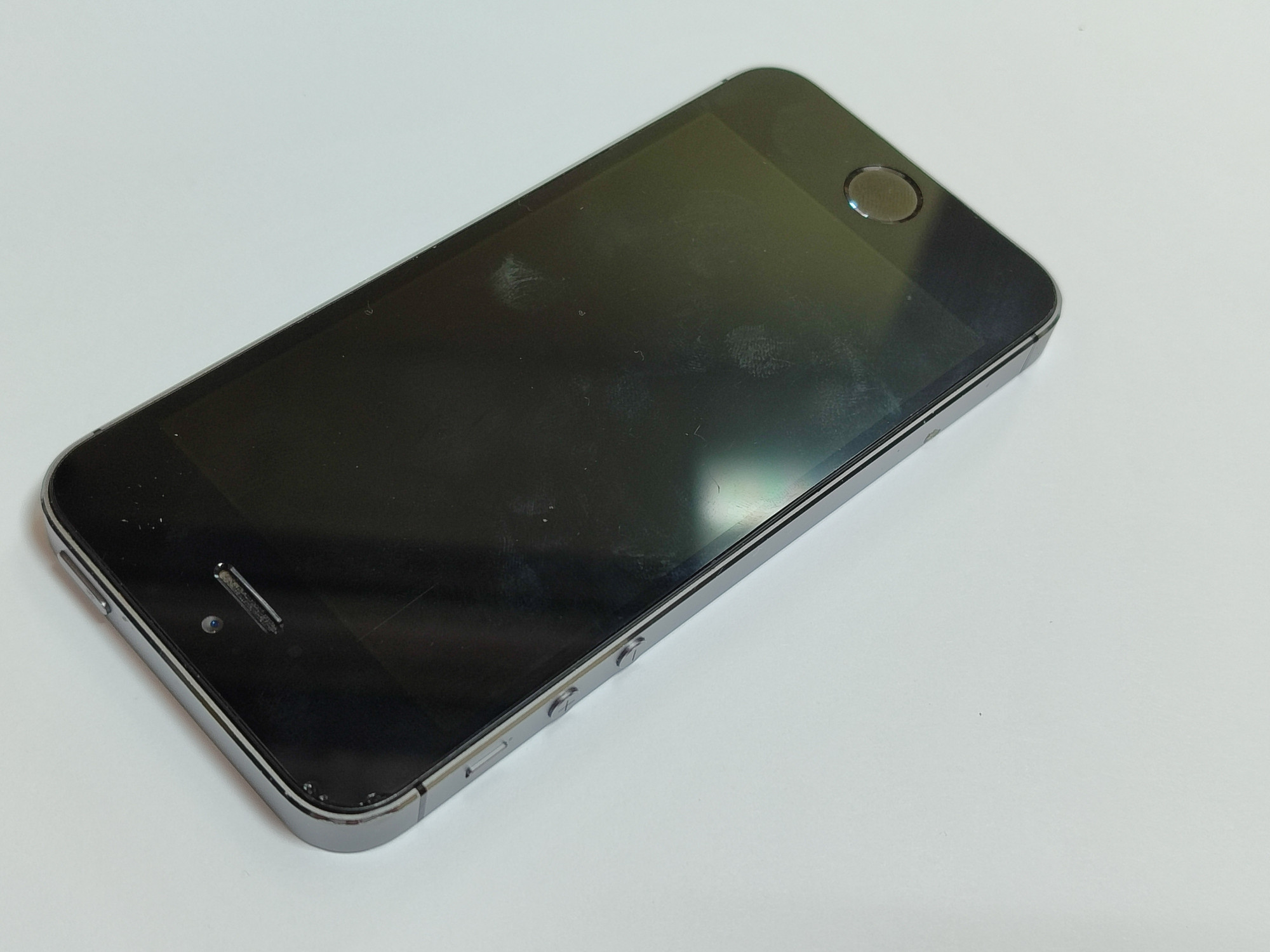 Apple iPhone 5S 16Gb Silver (ME433)  4