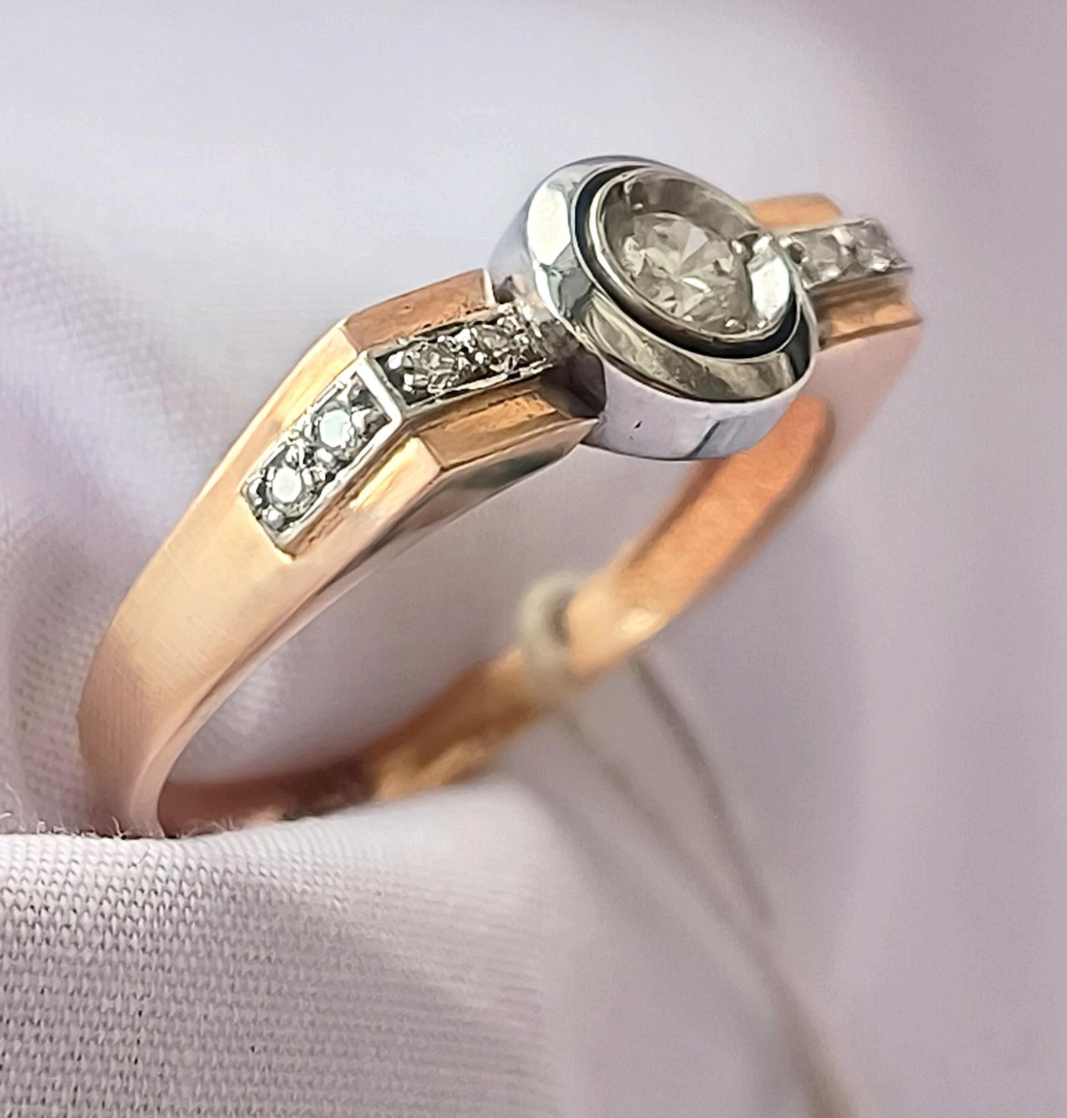 Перстень из красного и белого золота с цирконием (32634699) 2