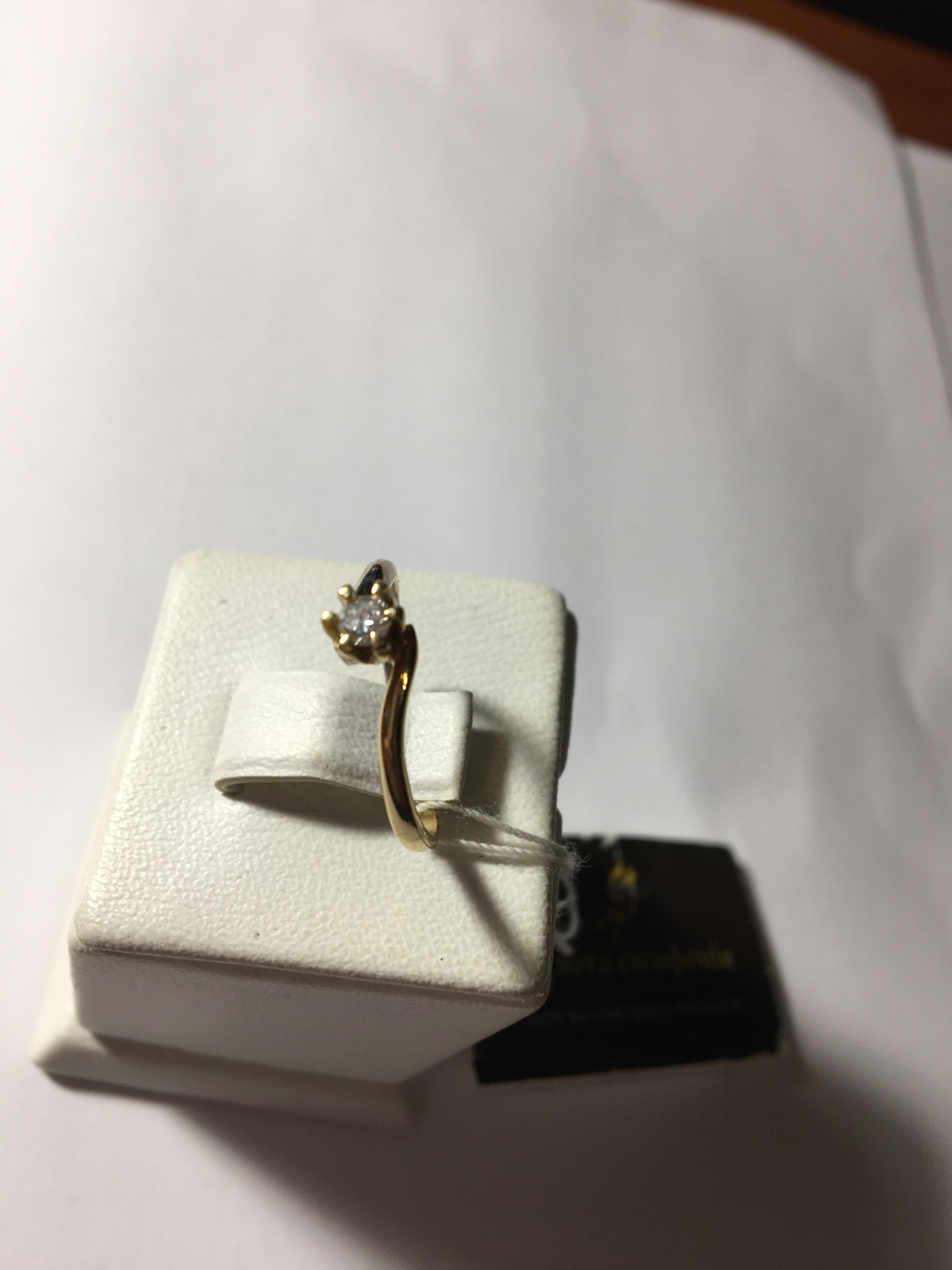 Кольцо из красного золота с бриллиантом (4746636) 1