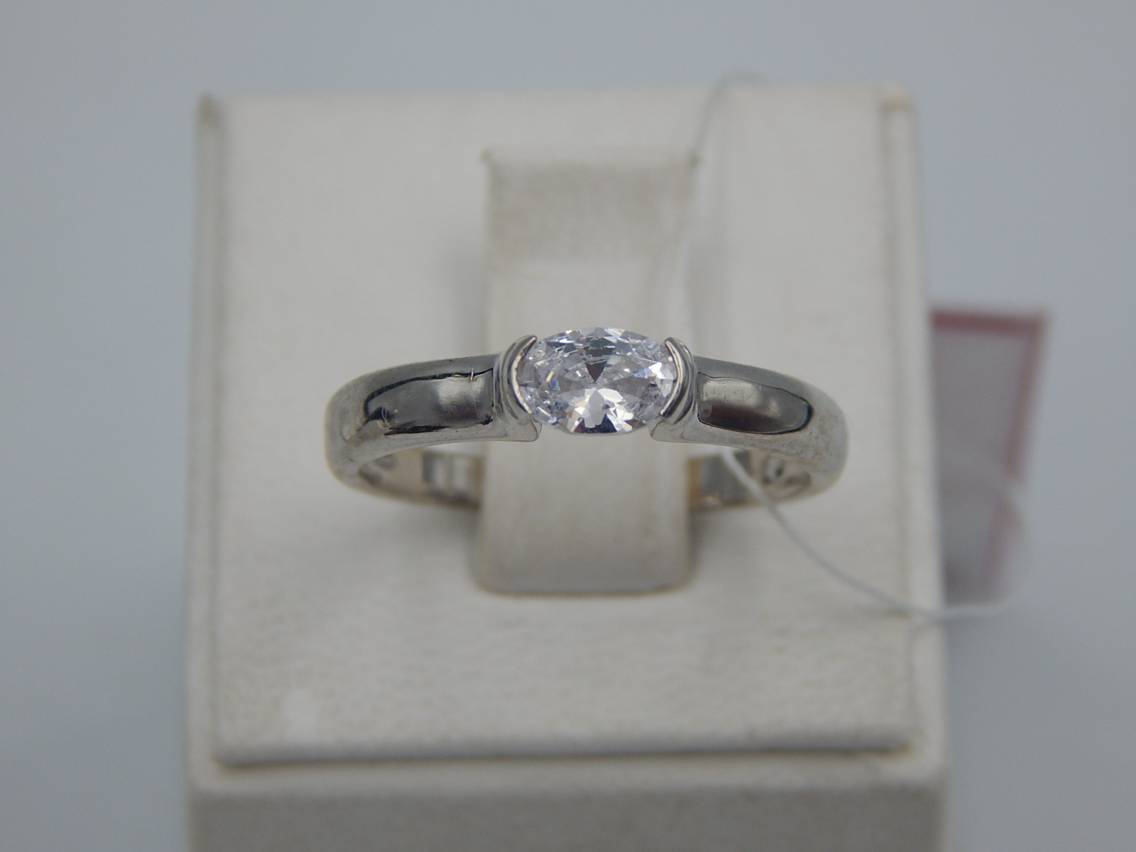 Серебряное кольцо с цирконием (30853518) 2