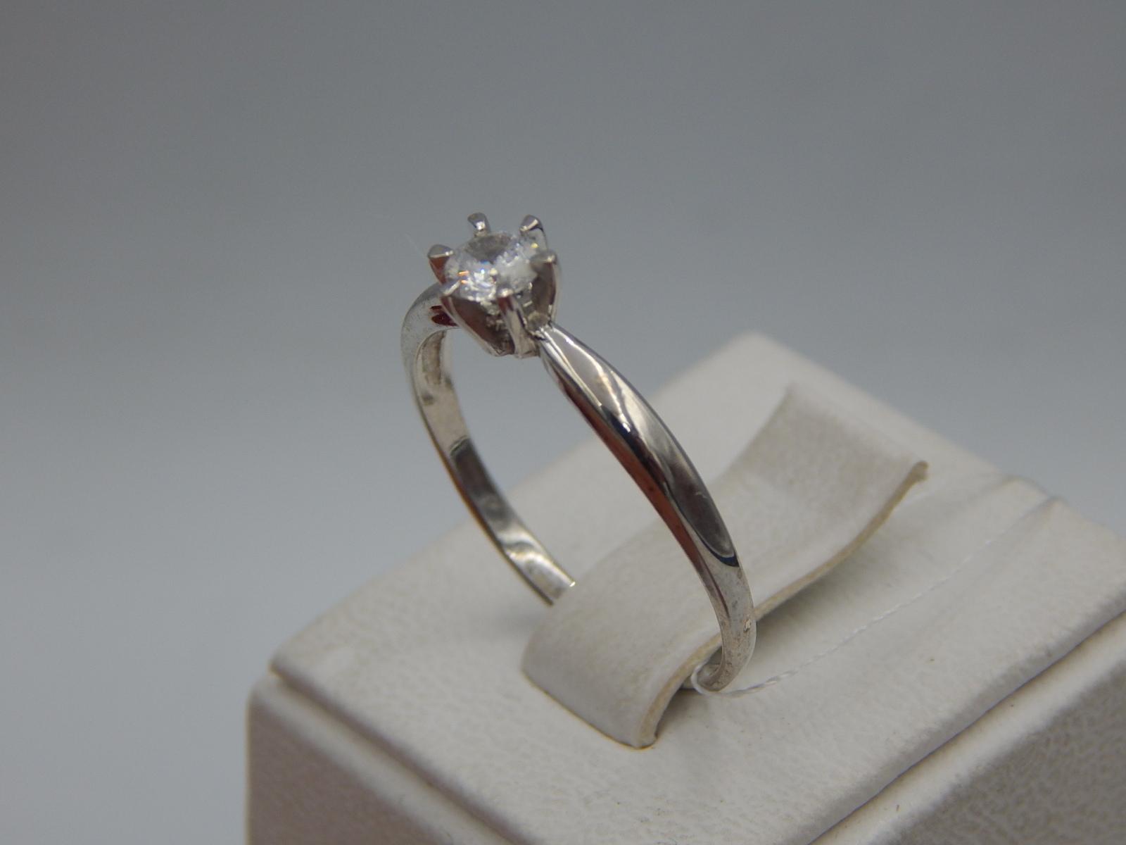 Серебряное кольцо с цирконием (30514455) 0