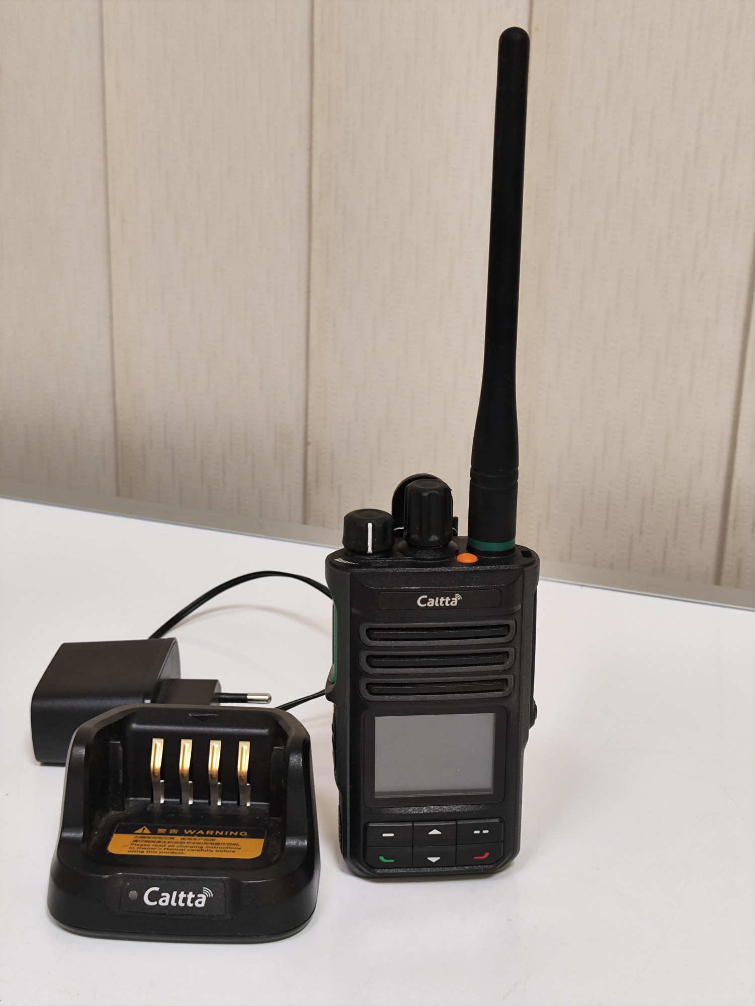 Радиостанция Caltta PH660 VHF DMR  1