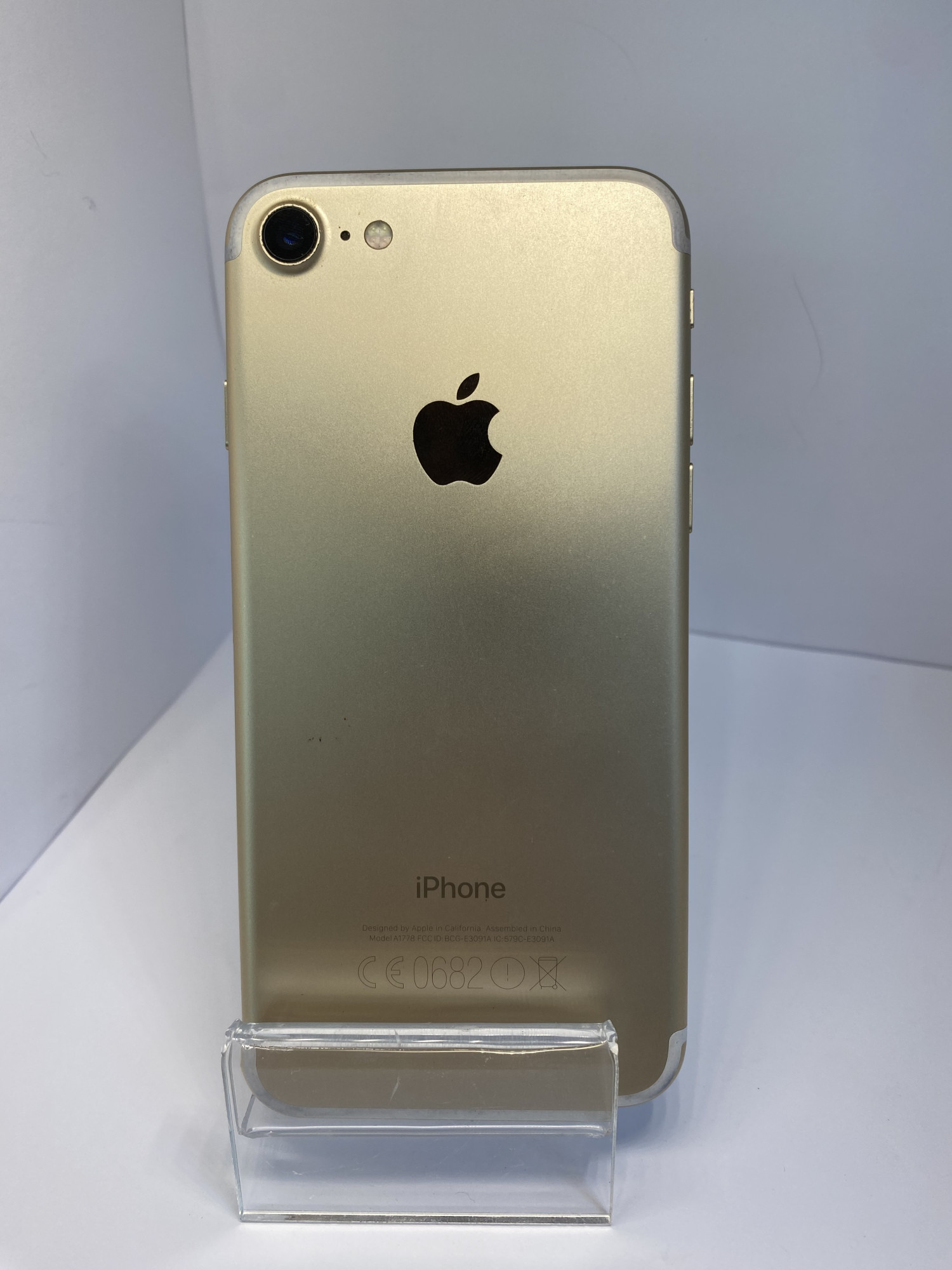 Apple iPhone 7 32Gb Gold 2