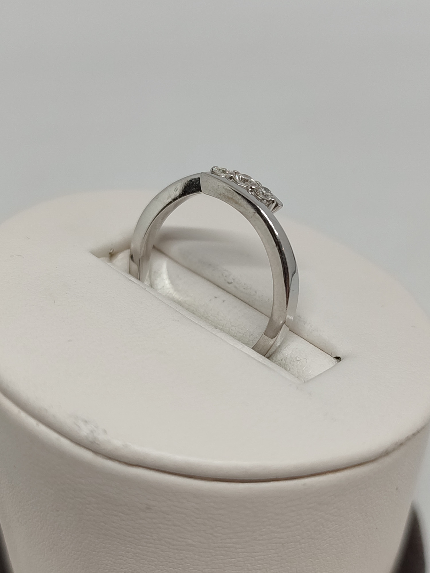 Кольцо из белого золота с бриллиантом (-ми) (32010509) 2