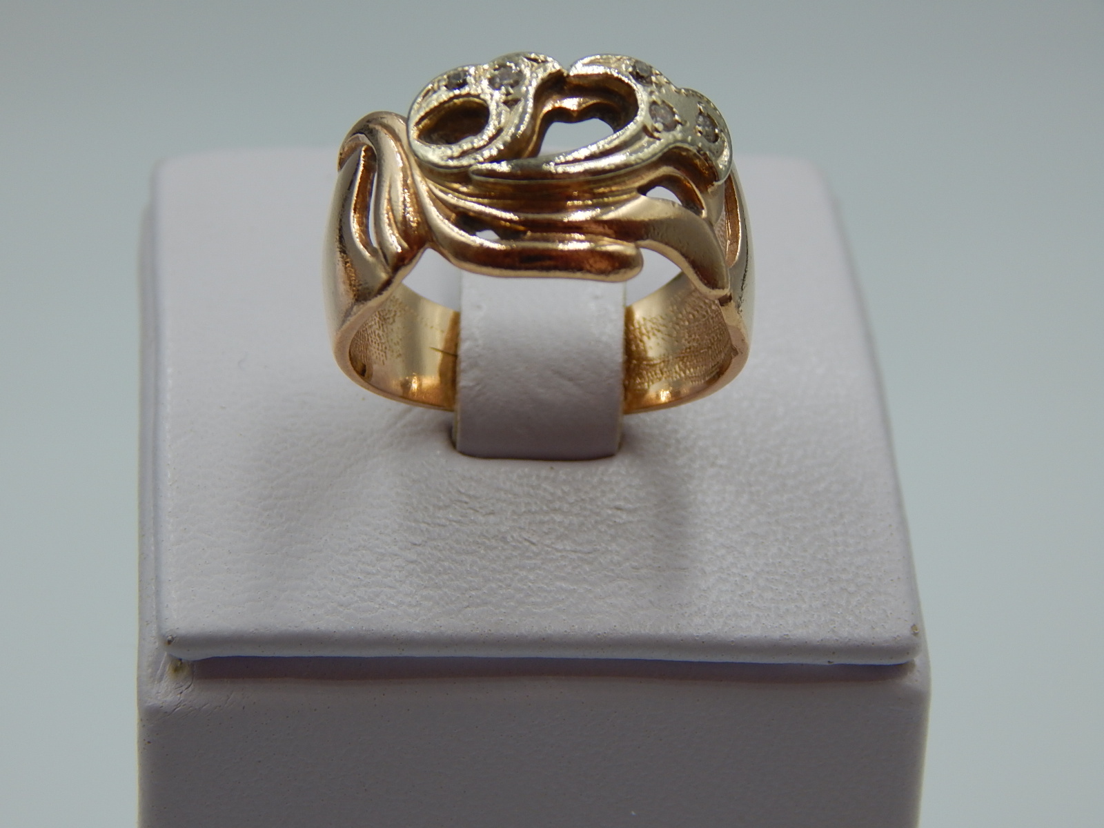 Кольцо из красного и белого золота с цирконием (31583015) 1