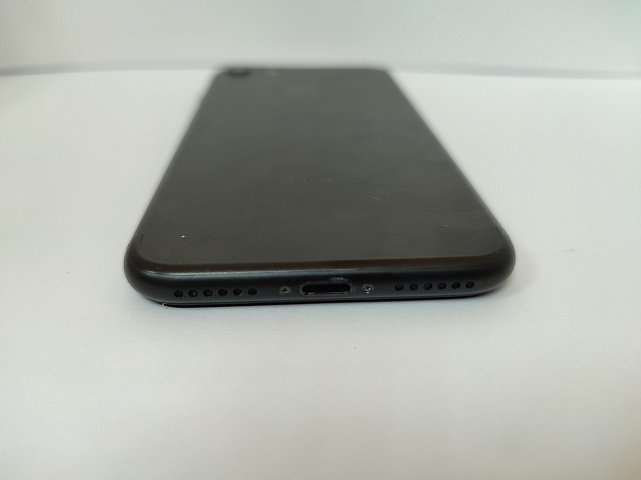 Apple iPhone 7 32Gb Black 2