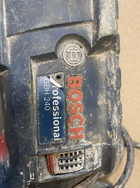 Перфоратор Bosch GBH 240  2