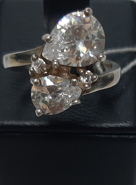 Серебряное кольцо с цирконием (30538418) 1