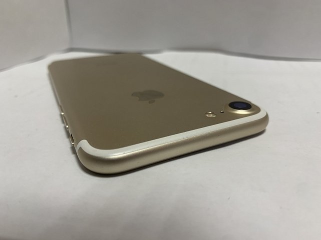 Apple iPhone 7 128Gb Gold (MN942)  4