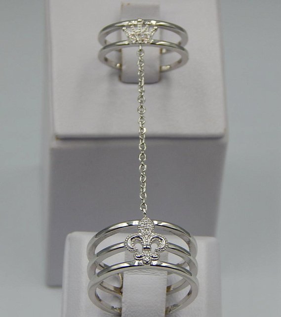Серебряное кольцо с цирконием (32539516) 0