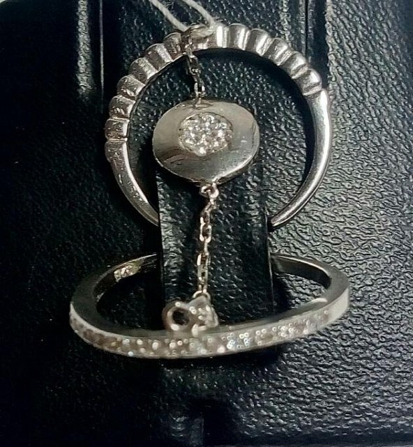 Серебряное кольцо с цирконием (30709268) 1