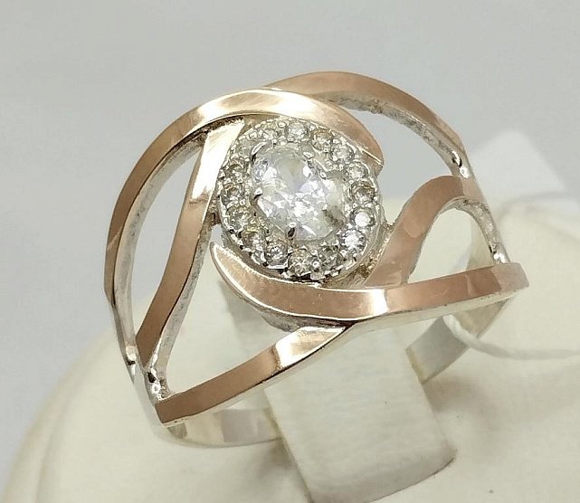 Серебряное кольцо с золотой вставкой и цирконием (32688767) 0