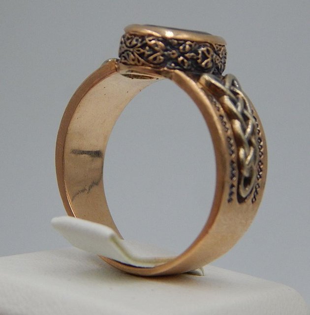 Кольцо из красного и белого золота с корундом (29938342) 3