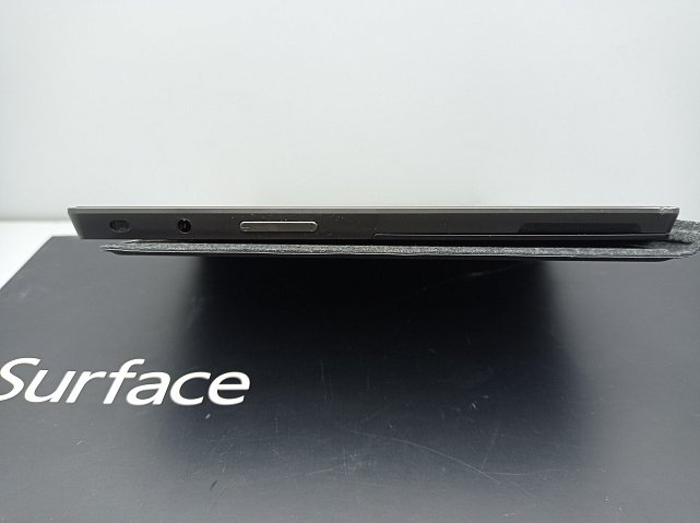 Планшет Microsoft Surface RT 2/32GB (9HR-00016) с клавиатурой 19