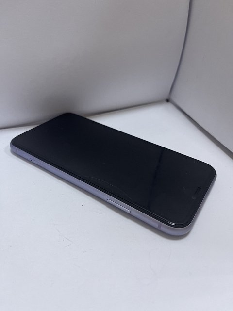 Apple iPhone 11 128GB Purple  3