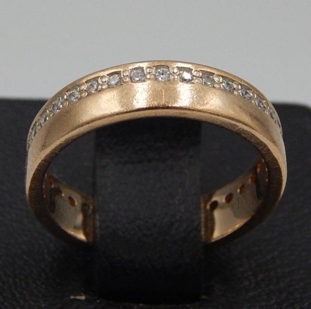 Обручальное кольцо из красного золота с цирконием (32376566) 0