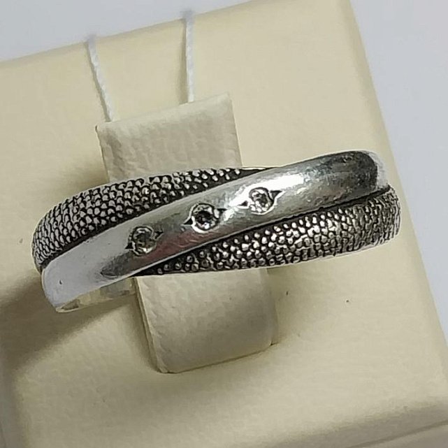 Серебряное кольцо с цирконием (33807913) 0
