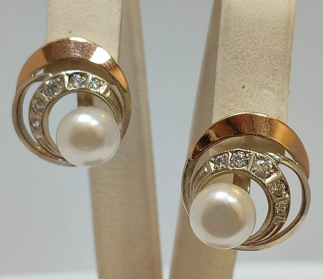 Срібні сережки з позолотою, перлами та цирконієм (33713814) 0