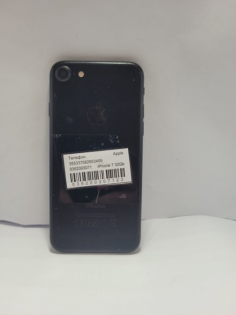 Apple iPhone 7 32Gb Jet Black 1