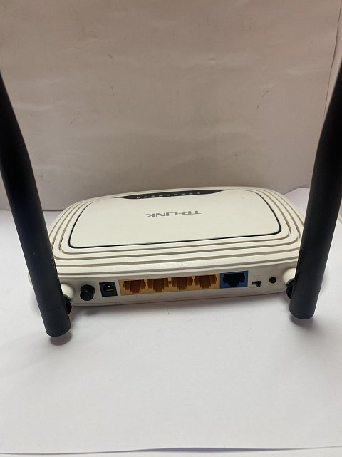 Wi-Fi роутер TP-LINK TL-WR841N 1