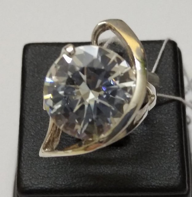 Серебряное кольцо с цирконием (17032333) 1
