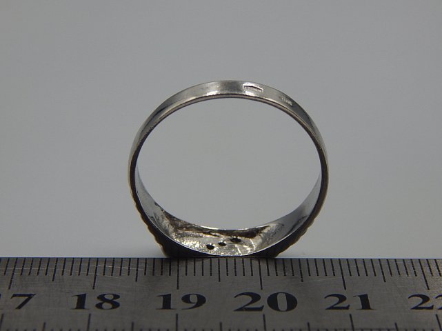Серебряное кольцо с цирконием (33232353) 3