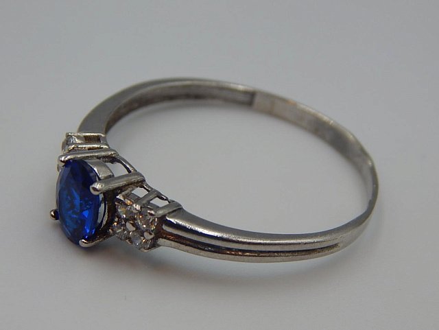 Серебряное кольцо с цирконием (33740937) 2
