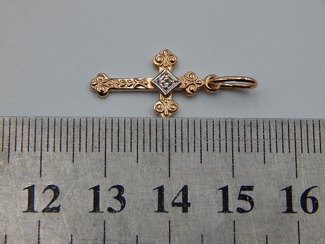 Підвіс-хрест з червоного та білого золота з цирконієм (33014375) 2