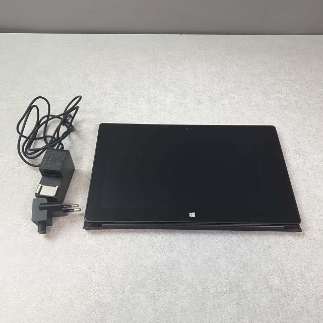 Планшет Microsoft Surface RT 2/32GB (9HR-00016) з клавіатурою 9