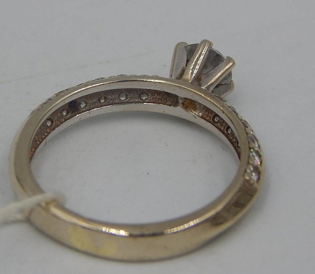 Кольцо из красного и белого золота с цирконием (28407707) 4