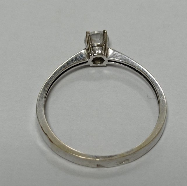 Кольцо из белого золота с цирконием (33723258)  2