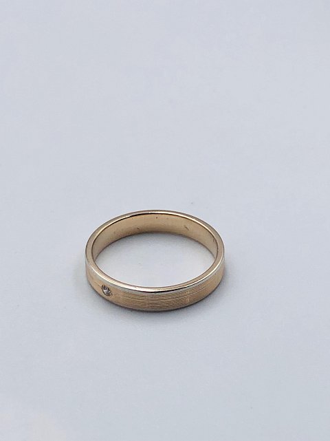 Обручальное кольцо из красного и белого золота с цирконием (32062323) 1