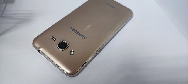Samsung Galaxy J3 2016 Gold (SM-J320HZDD) 1/8Gb 7
