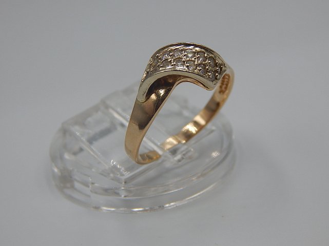 Кольцо из красного и белого золота с цирконием (33766929) 1