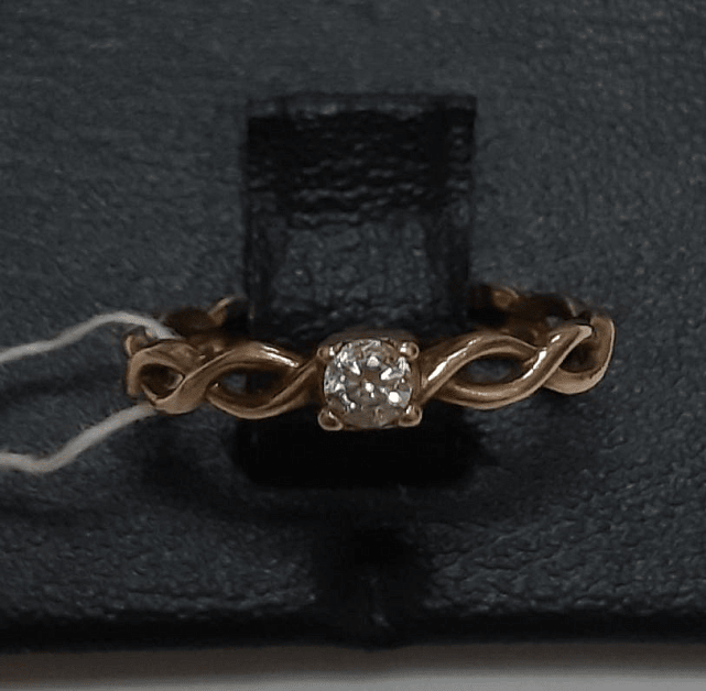 Кольцо из красного золота с цирконием (32104606)  0