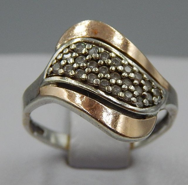 Серебряное кольцо с позолотой и цирконием (32418513) 0