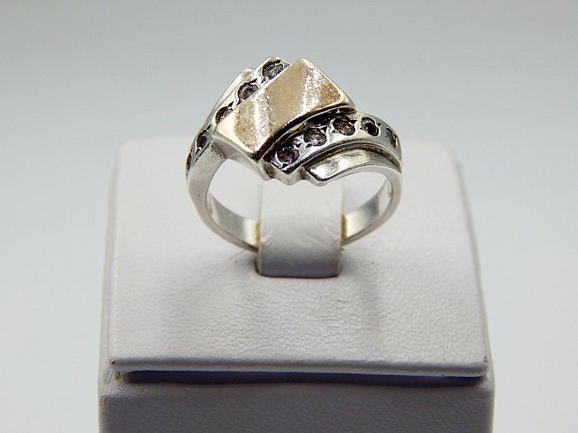 Серебряное кольцо с позолотой и цирконием (31909348) 0