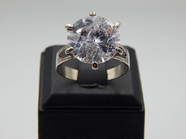 Серебряное кольцо с цирконием (31613026) 1