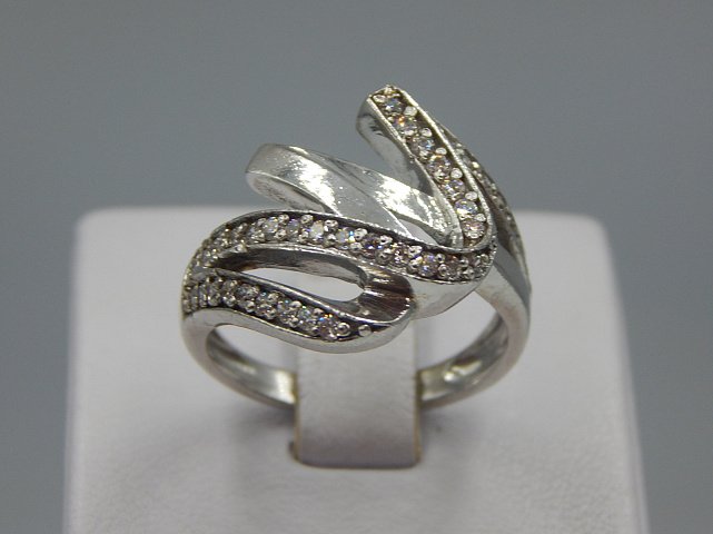 Серебряное кольцо с цирконием (33445481) 0