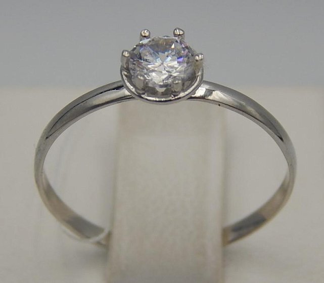 Серебряное кольцо с цирконием (30515108) 0