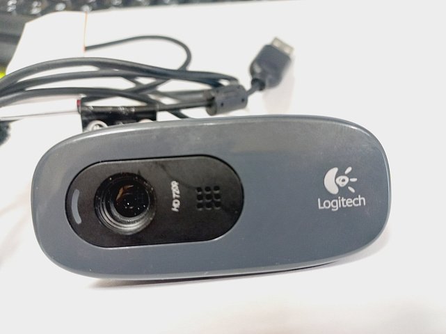 Веб-камера Logitech C270 HD 0